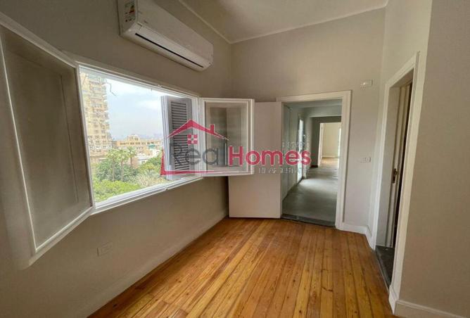 8060943 - Property Image 3