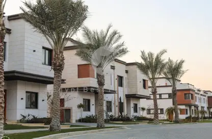 Villa - 4 Bedrooms - 4 Bathrooms for sale in Azzar - 5th Settlement Compounds - The 5th Settlement - New Cairo City - Cairo
