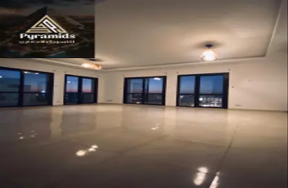 شقة - 3 غرف نوم - 2 حمامات للايجار في ذا كورت يارد - الحي الثاني عشر - الشيخ زايد - الجيزة