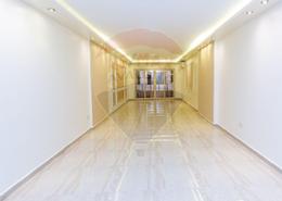 شقة - 3 غرف نوم - 2 حمامات for للبيع in ميدان سموحة - سموحة - حي شرق - الاسكندرية