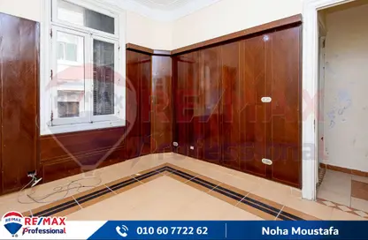 Apartment - 3 Bedrooms - 1 Bathroom for sale in Al Kornish Square - Sporting - Hay Sharq - Alexandria