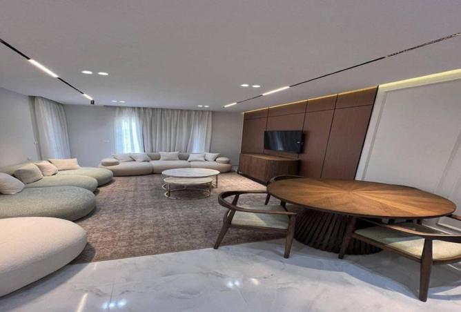 8163870 - Property Image 2