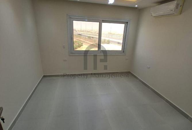 8127402 - Property Image 3