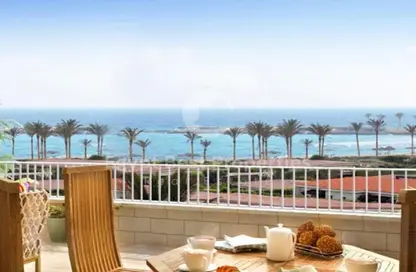 منزل مزدوج - 4 غرف نوم - 4 حمامات للبيع في سيزر ايلاند - راس الحكمة - الساحل الشمالي