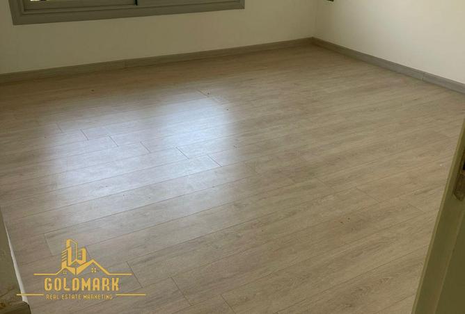 8322926 - Property Image 3