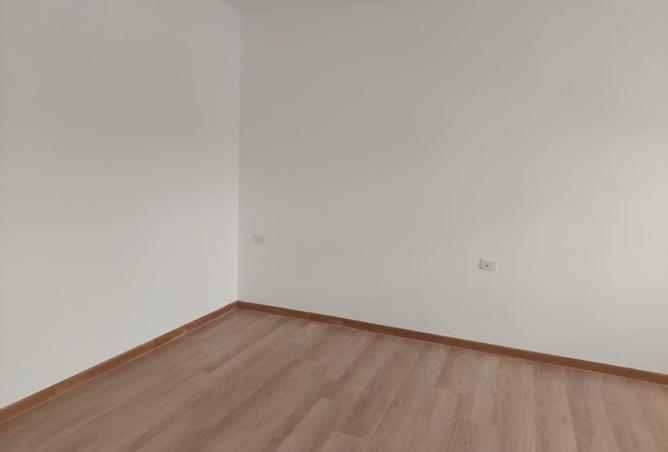 8378778 - Property Image 2