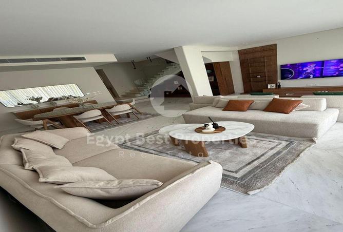 8018348 - Property Image 2
