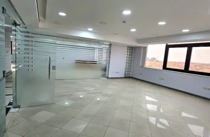 طابق كامل - استوديو - 8 حمامات للايجار في بيزنس بلازا - الطريق الدائري - زهراء المعادي - حي المعادي - القاهرة