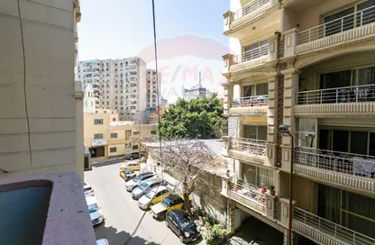 شقة - 3 غرف نوم - 2 حمامات للبيع في شارع الصفاء - سموحة - حي شرق - الاسكندرية