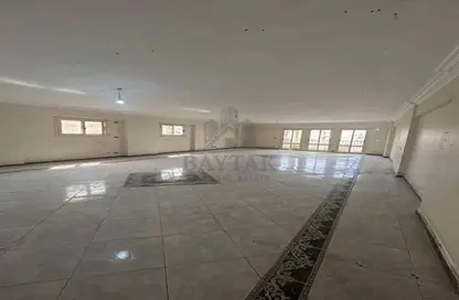 Apartment - 3 Bedrooms - 3 Bathrooms for rent in Abdel Salam Aref St. - Laurent - Hay Sharq - Alexandria Apartment - 3 Bedrooms - 3 Bathrooms for rent in Abdel Salam Aref St. - Laurent - Hay Sharq - Alexandria