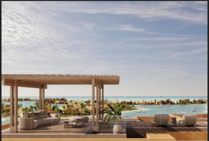 8329930 - Property Image 2