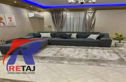 شقة - 3 غرف نوم - 3 حمامات للايجار في شرق الاكاديمية - مدينة القاهرة الجديدة - القاهرة
