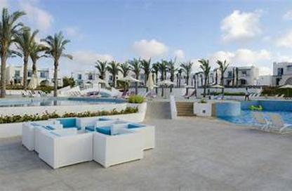 Chalet - 3 Bedrooms - 2 Bathrooms for sale in Mountain View - Ras Al Hekma - North Coast