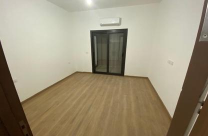 شقة - 3 غرف نوم - 2 حمامات للايجار في مون ريزيدنس - فيفث سكوير - التجمع الخامس - مدينة القاهرة الجديدة - القاهرة