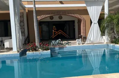 فيلا - 5 غرف نوم - 6 حمامات للبيع في مراسي - سيدي عبد الرحمن - الساحل الشمالي