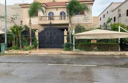 Villa - 7+ Bedrooms - 7+ Bathrooms for sale in East The Academy - New Cairo City - Cairo