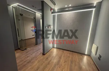 Office Space - Studio - 1 Bathroom for rent in The Lane - 26th of July Corridor - Sheikh Zayed City - Giza