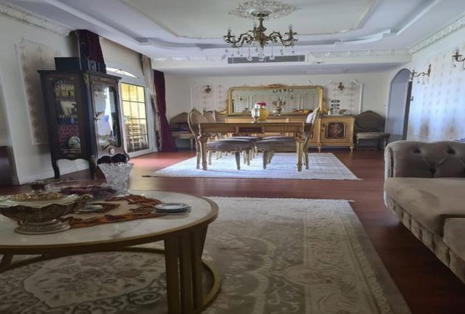 8074285 - Property Image 2