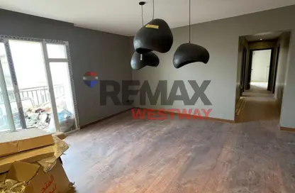 شقة - 3 غرف نوم - 3 حمامات للايجار في أكتوبر بلازا - كمبوندات 6 أكتوبر - مدينة 6 أكتوبر - الجيزة