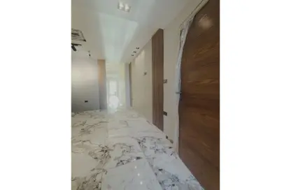 عيادة - استوديو - 1 حمام للايجار في ذا جيت بلازا مول - الحي العاشر - الشيخ زايد - الجيزة