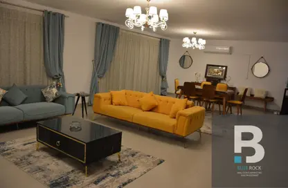 (بنتهاوس  (روف - 4 غرف نوم - 3 حمامات للبيع في نيو جيزة - طريق مصر اسكندرية الصحراوي - مدينة 6 أكتوبر - الجيزة