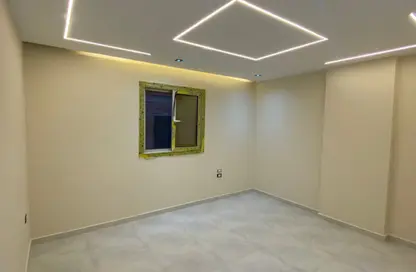 شقة - 2 غرف نوم - 2 حمامات للبيع في البوابة الثالثة القديمة - خفرع - حدائق الاهرام - الجيزة