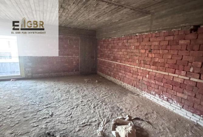 8120874 - Property Image 2
