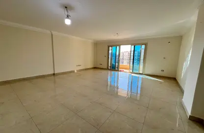 شقة - 3 غرف نوم - 3 حمامات للايجار في كمبوند انطونيادس - النزهة - حي شرق - الاسكندرية
