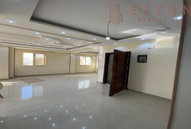 8062290 - Property Image 2