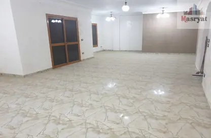 شقة - 3 غرف نوم - 2 حمامات للبيع في شارع زيزينيا - المستثمرين الجنوبية - مدينة القاهرة الجديدة - القاهرة
