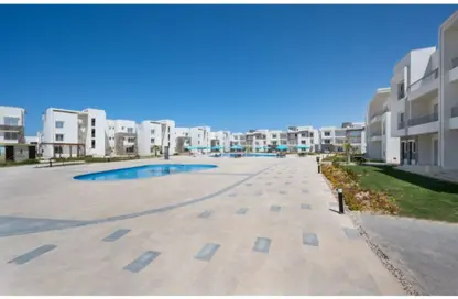 Chalet - 2 Bedrooms - 1 Bathroom for sale in Sea View - Ras Al Hekma - North Coast