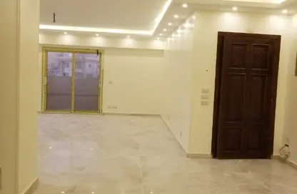 شقة - 3 غرف نوم - 2 حمامات للايجار في لافيدا البستان - محور 26 يوليو - مدينة 6 أكتوبر - الجيزة