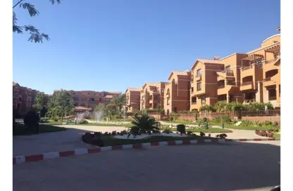 Apartment - 2 Bedrooms - 2 Bathrooms for sale in Green 3 - 2nd District - Sheikh Zayed City - Giza