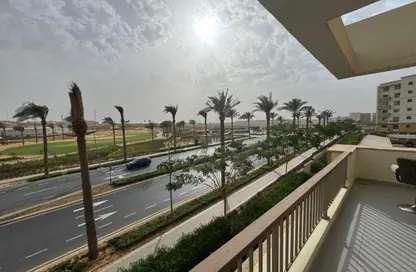 Apartment - 2 Bedrooms - 2 Bathrooms for rent in The Fourteen Golf Residences - Uptown Cairo - Mokattam - Cairo