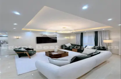 Apartment - 4 Bedrooms - 4 Bathrooms for sale in Crescent Walk - 5th Settlement Compounds - The 5th Settlement - New Cairo City - Cairo