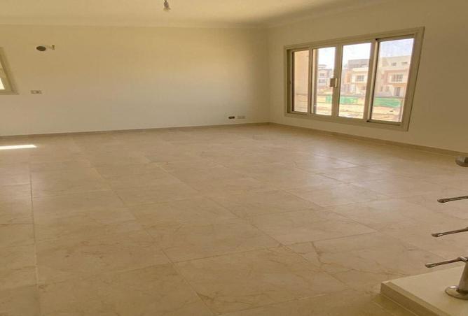 8326890 - Property Image 2