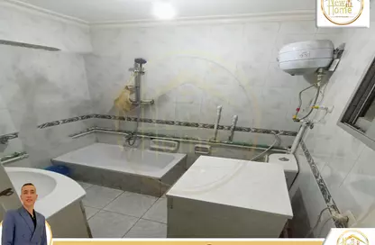 Apartment - 2 Bedrooms - 1 Bathroom for sale in Laurent - Hay Sharq - Alexandria