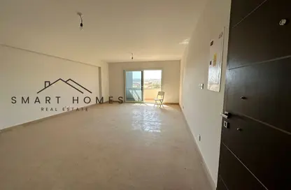 Apartment - 3 Bedrooms - 3 Bathrooms for rent in Etapa Square - Sheikh Zayed City - Giza