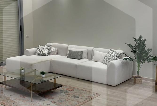 8470770 - Property Image 2