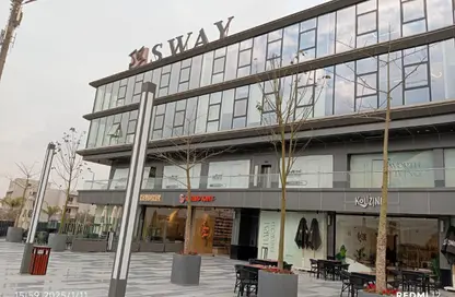 Retail - Studio - 2 Bathrooms for sale in Sway Mall - Mohamed Naguib Axis - North Investors Area - New Cairo City - Cairo