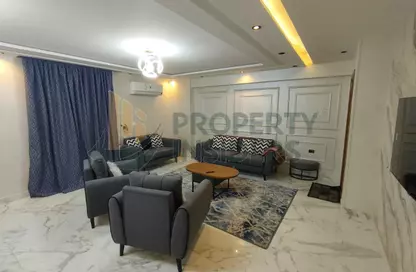 Apartment - 3 Bedrooms - 3 Bathrooms for rent in Abdel Moneim Riad St. - Mohandessin - Giza