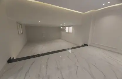 شقة - 3 غرف نوم - 3 حمامات للايجار في امتداد غرب جولف - كمبوندات القطامية - القطامية - مدينة القاهرة الجديدة - القاهرة