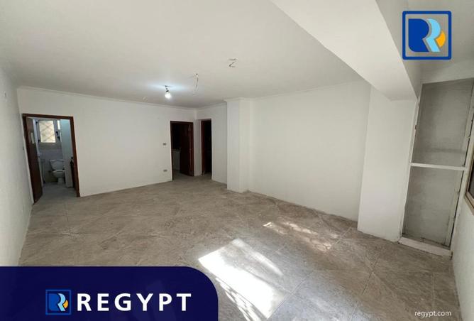 8383100 - Property Image 3