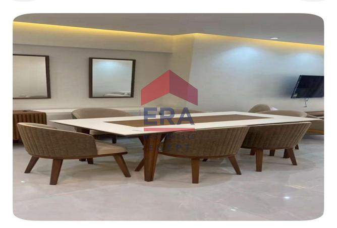 8205933 - Property Image 2