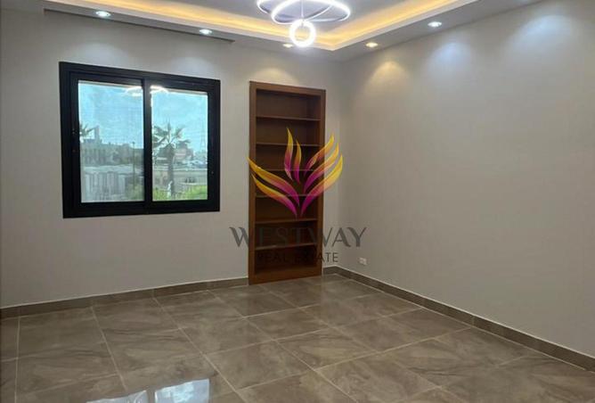 8214351 - Property Image 2