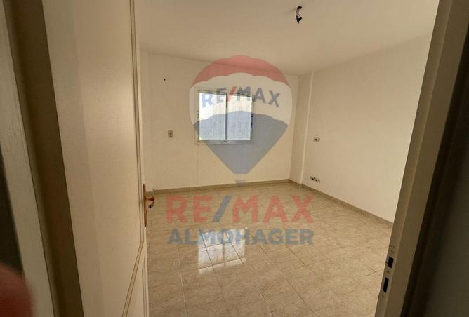8081763 - Property Image 2