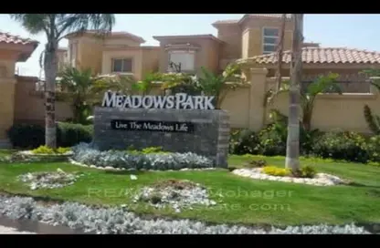 Townhouse - 4 Bedrooms - 4 Bathrooms for sale in Meadows Park - Sheikh Zayed Compounds - Sheikh Zayed City - Giza
