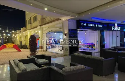 Retail - Studio - 2 Bathrooms for rent in Marina 6 - Marina - Al Alamein - North Coast