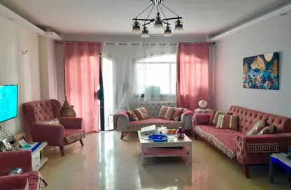 Apartment - 3 Bedrooms - 1 Bathroom for sale in Gate 1 - Khofo - Hadayek El Ahram - Giza