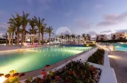 Chalet - 2 Bedrooms - 2 Bathrooms for sale in Mountain View - Ras Al Hekma - North Coast